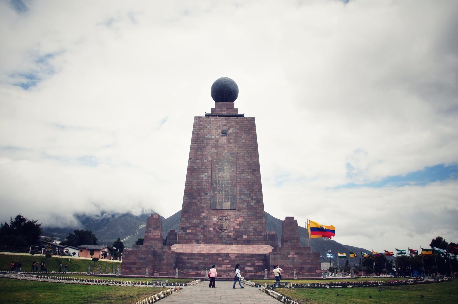 Mitad del mundo, Equateur