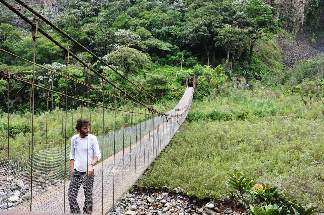 Pont sur la route des cascades