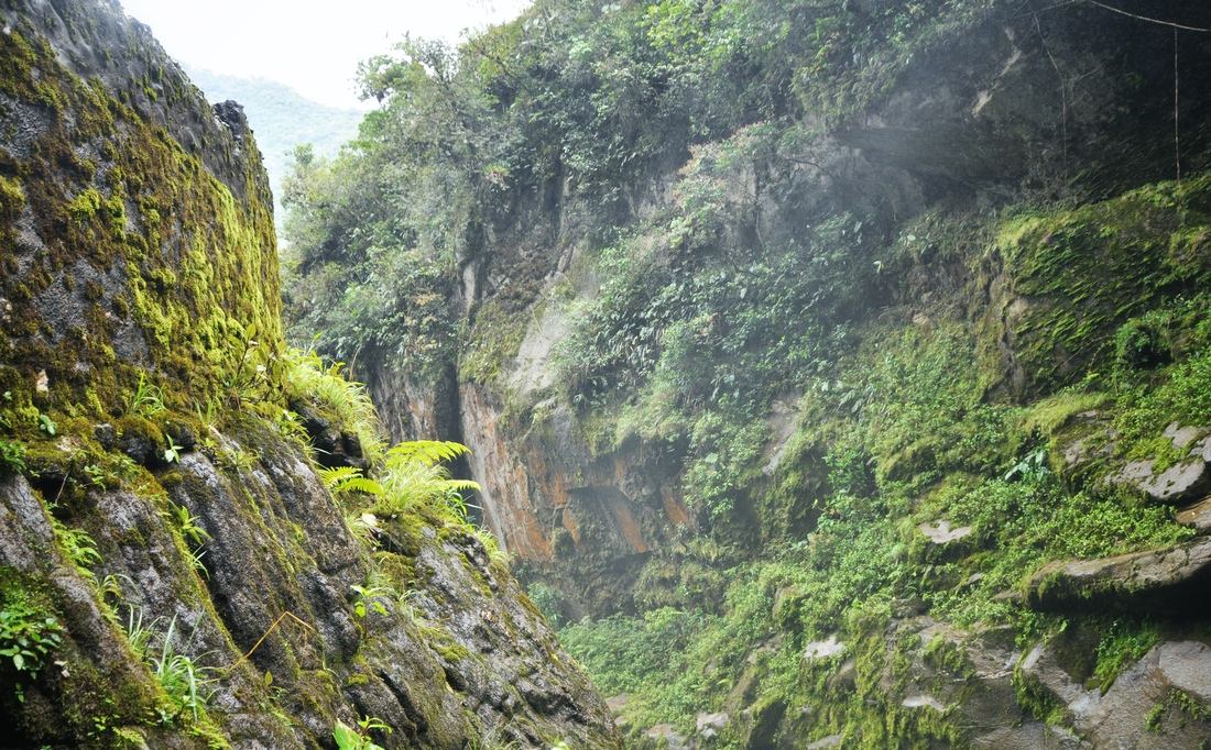 Pailon del diablo en Equateur