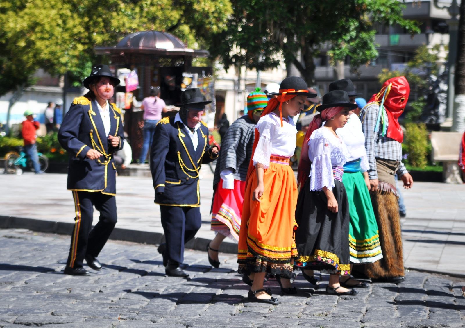 Vêtements folkloriques à Riobamba Vêtements folkloriques à Riobamba