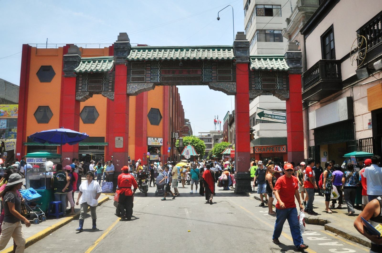 Entrée du quartier chinois à Lima