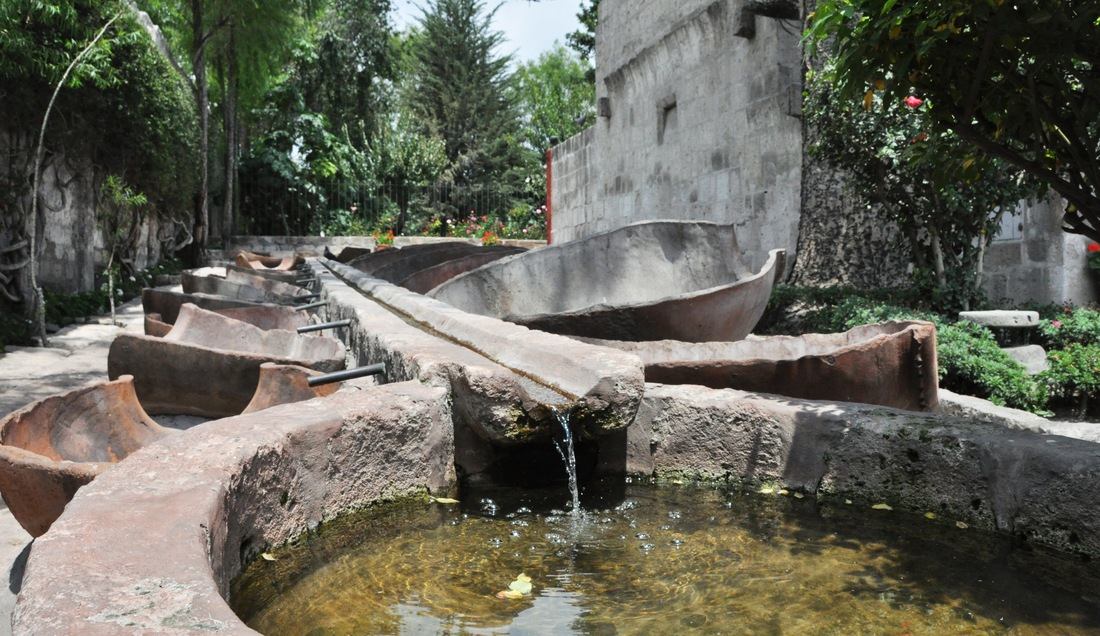 Lavoir aux jarres, couvent Santa Catalina