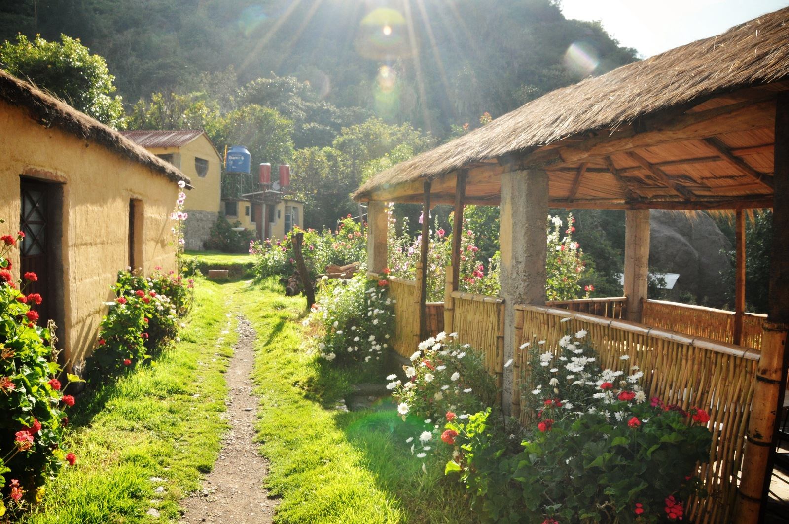 Petit hameau, fond du canyon de colca Petit hameau, fond du canyon de colca