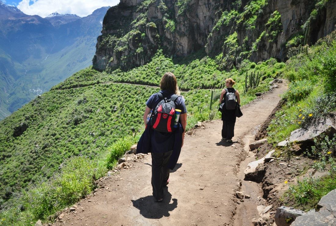 Début de la descente du Canyon de colca