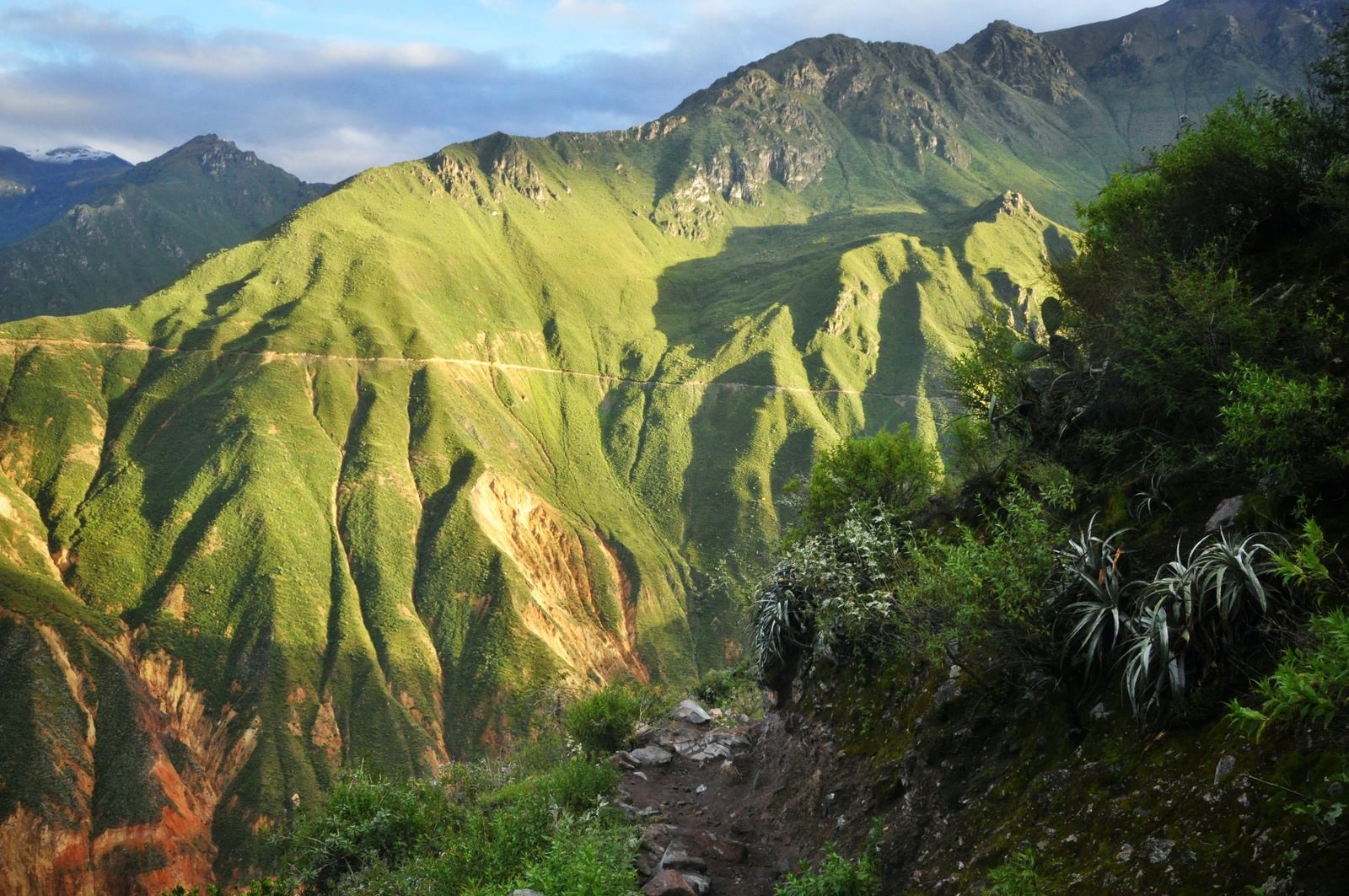 Soleil sur le canyon de colca Soleil sur le canyon de colca