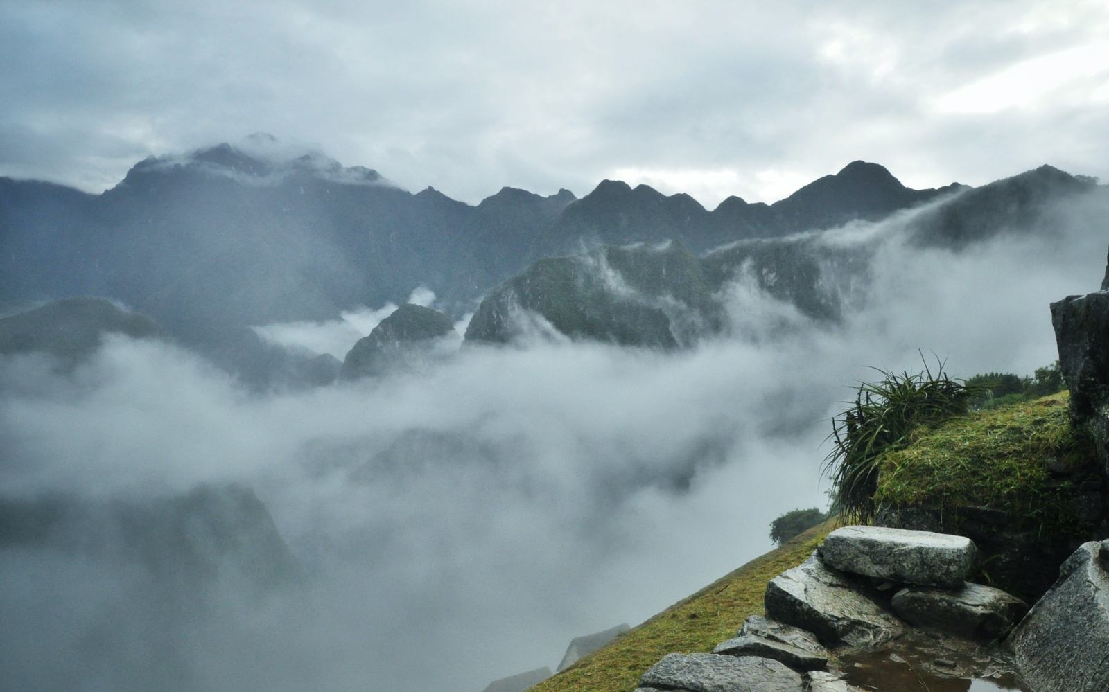 Nuages au dessus du Machu Picchu Nuages au dessus du Machu Picchu