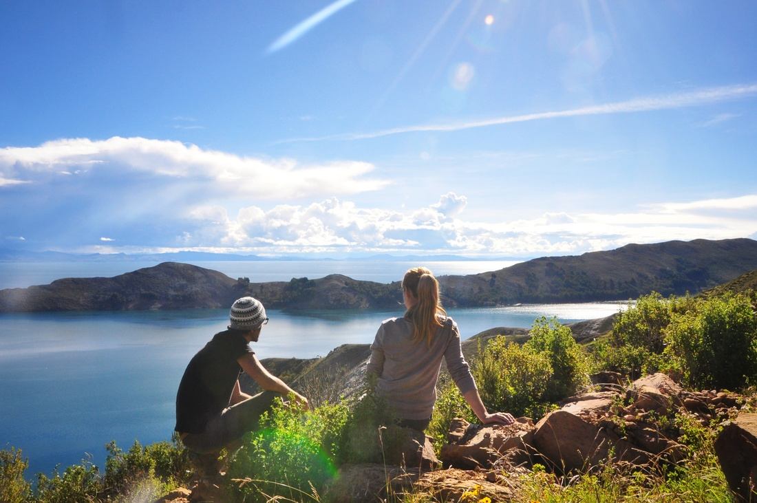 Ensemble face au lac titicaca