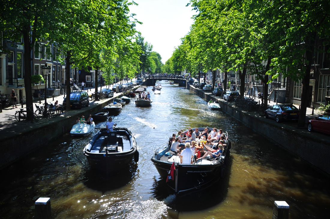 Balade en barque sur les canaux d'Amsterdam