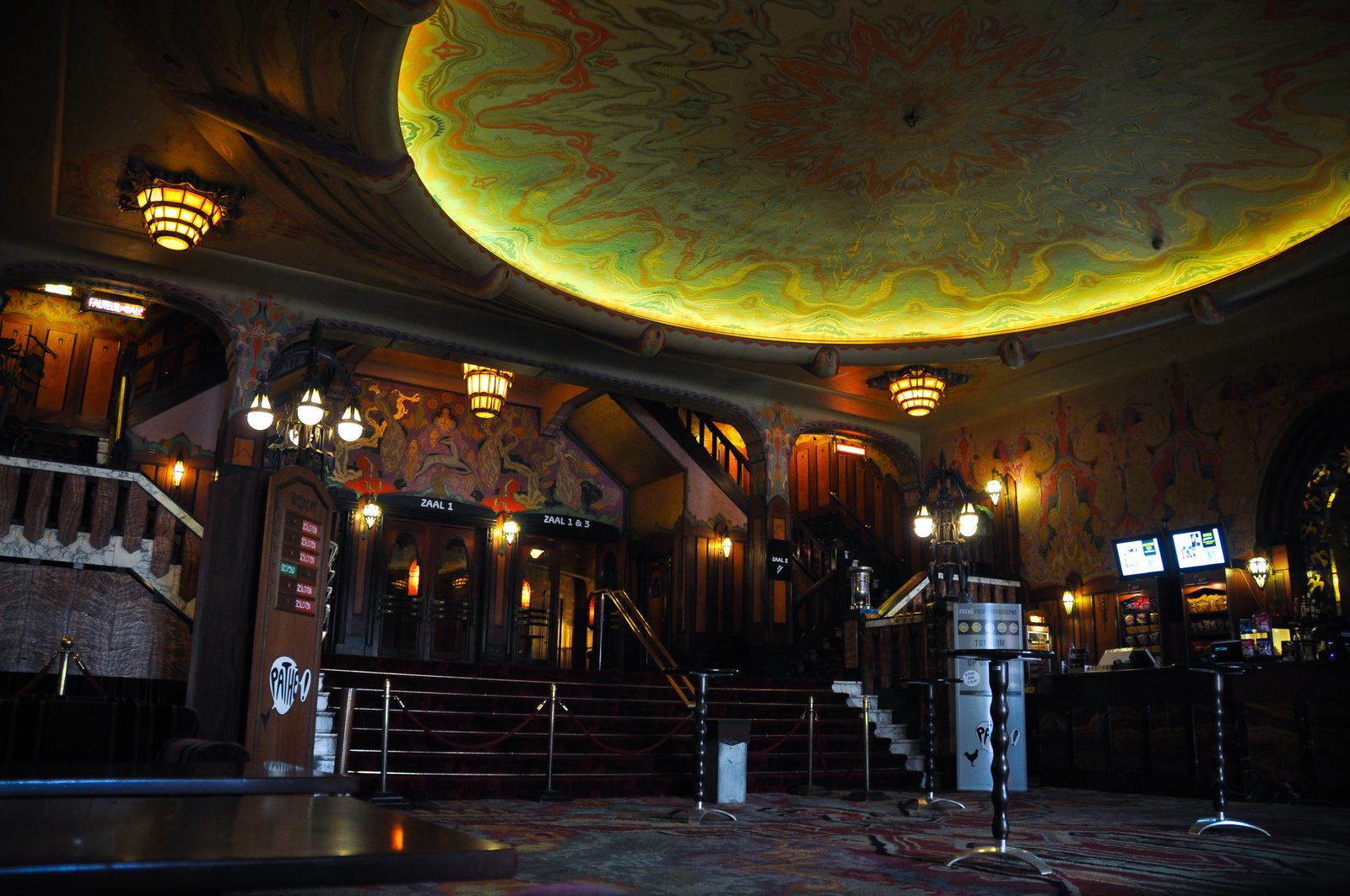  Théâtre Tuschinski, Amsterdam
