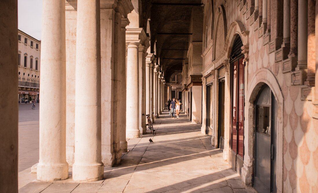 Sous les arcades, VIcence