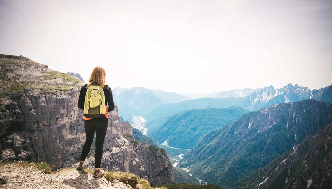 Face à l'immensité des Alpes