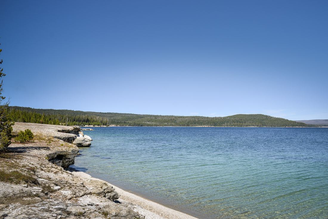 Vue sur Yellowstone Lake depuis West Thumb