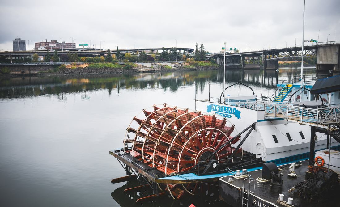 Bateau sur la Willamette river
