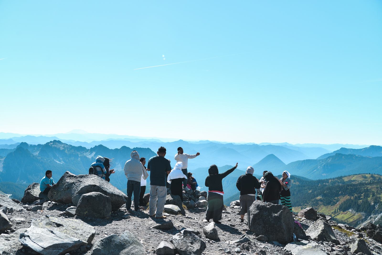 Procession religieuse aux sommets Procession religieuse aux sommets