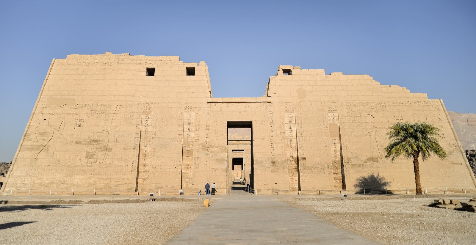 Entrée du temple de Ramses III Entrée du temple de Ramses III