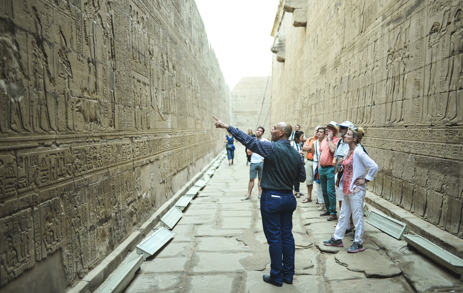 Visite du temple d'Horus avec Alaadin Visite du temple d'Horus avec Alaadin