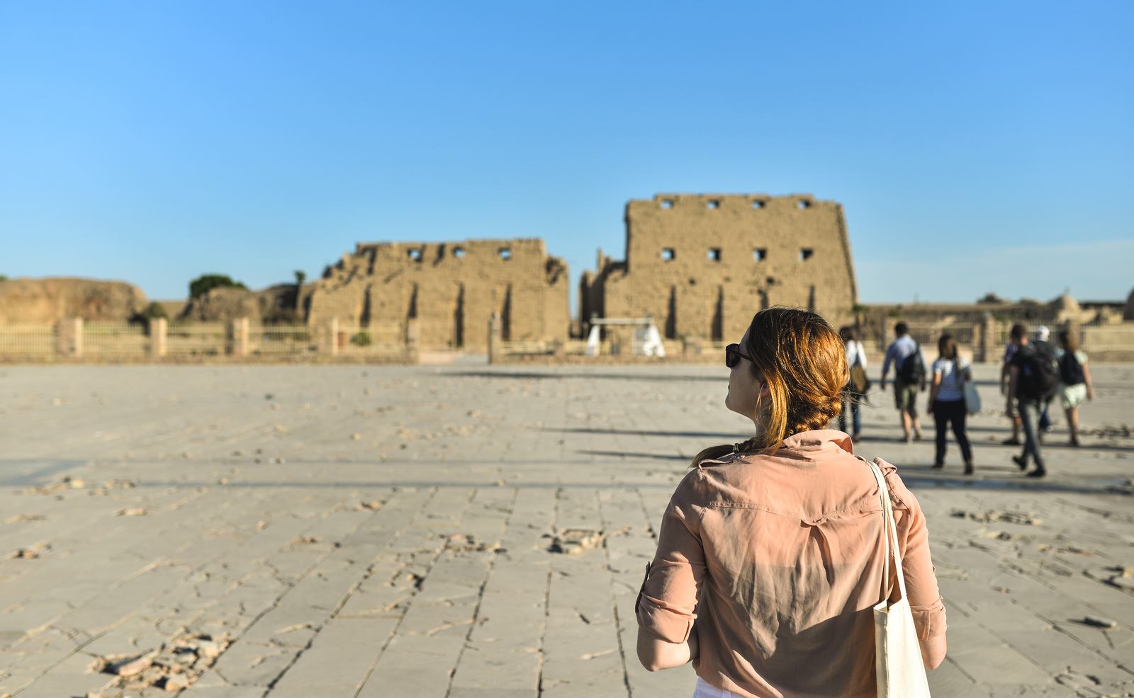 Arrivée au temple de Karnak Arrivée au temple de Karnak
