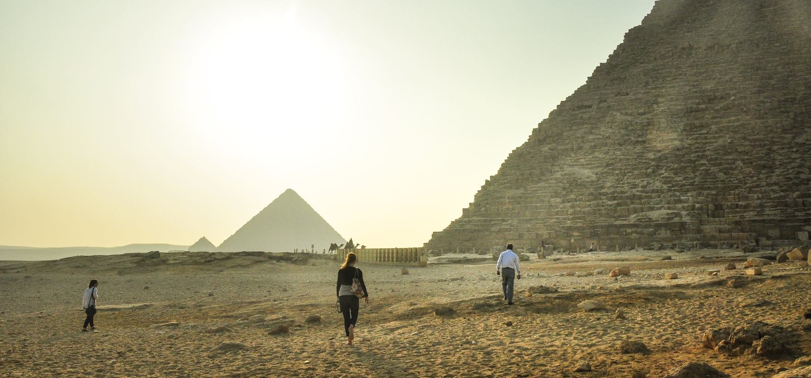 En direction des pyramides egyptiennes En direction des pyramides egyptiennes