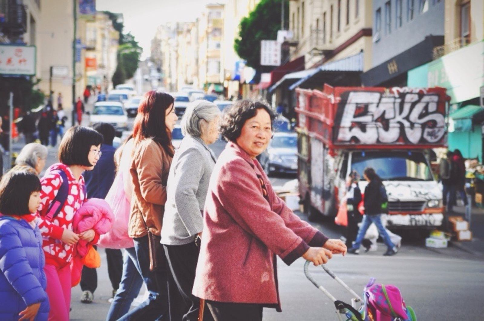 Rue animée de Chinatown, San Francisco
