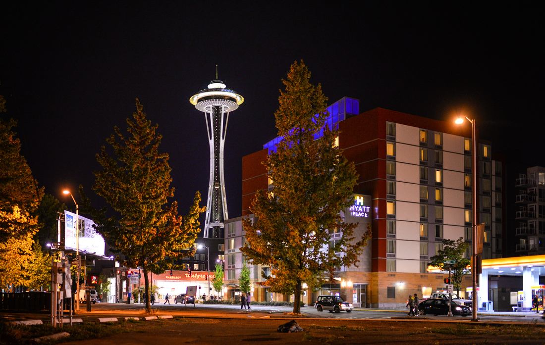 Space Needle de nuit