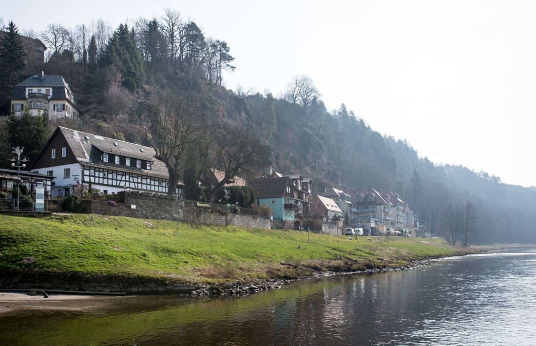 Sur les rives de l'Elbe en Allemagne