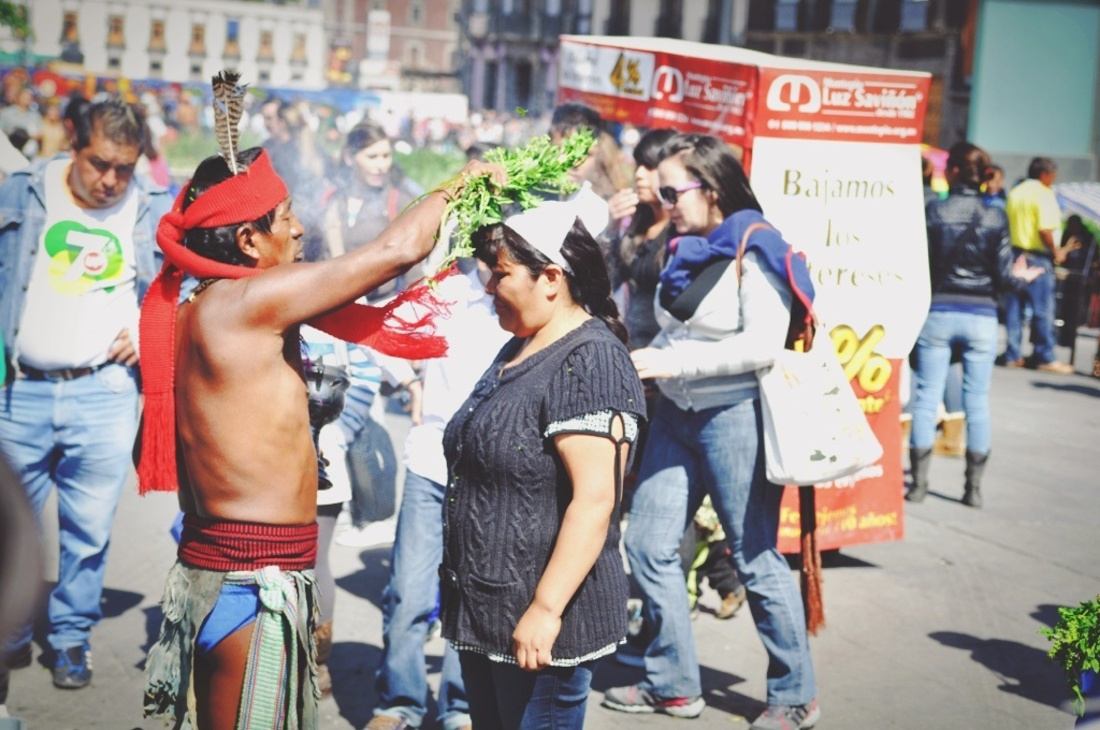 Chaman dans les rues de Mexico City