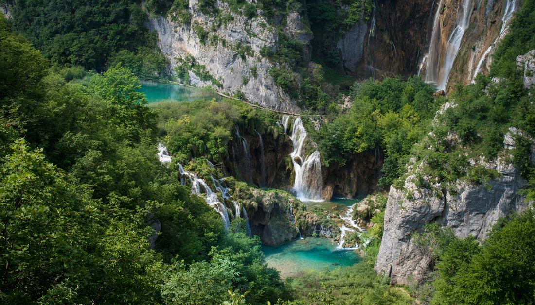 Vue aérienne des lacs de Plitvice