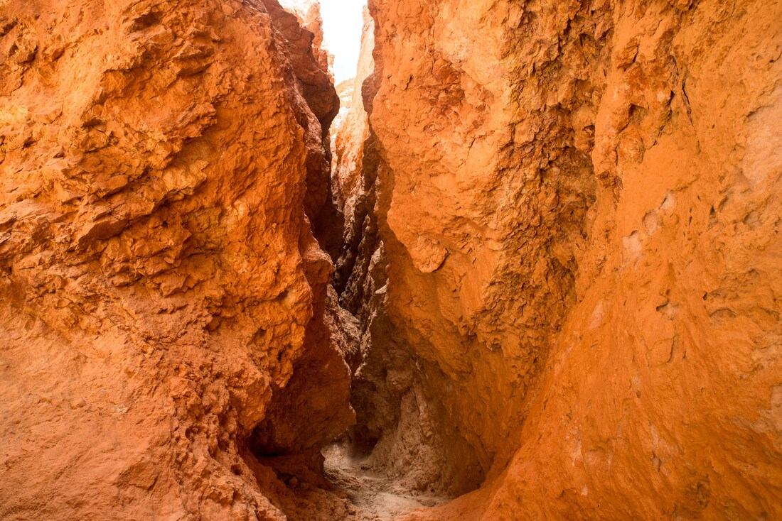 Entrer dans le canyon 