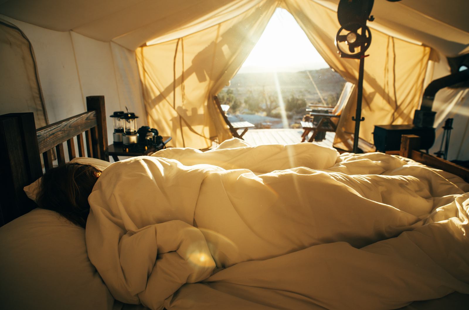 Profiter du lever de soleil depuis son lit Profiter du lever de soleil depuis son lit