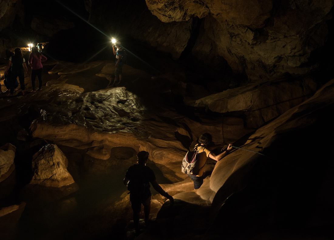 Seb au coeur de la grotte