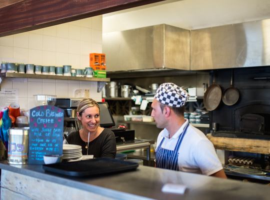 Ali et son cuisinier