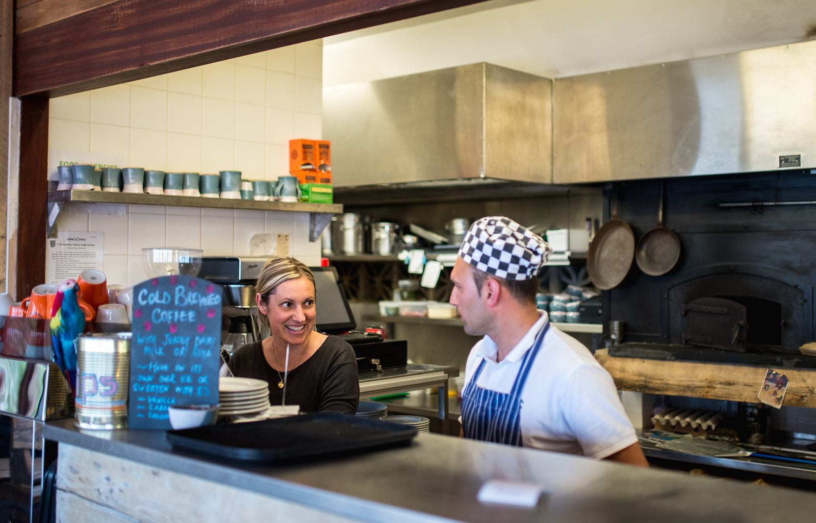 Ali et son cuisinier Ali et son cuisinier