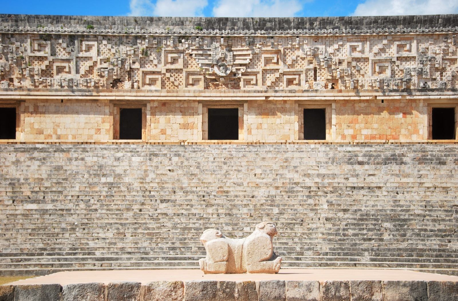 Trone du jaguar, Uxmal Trone du jaguar, Uxmal