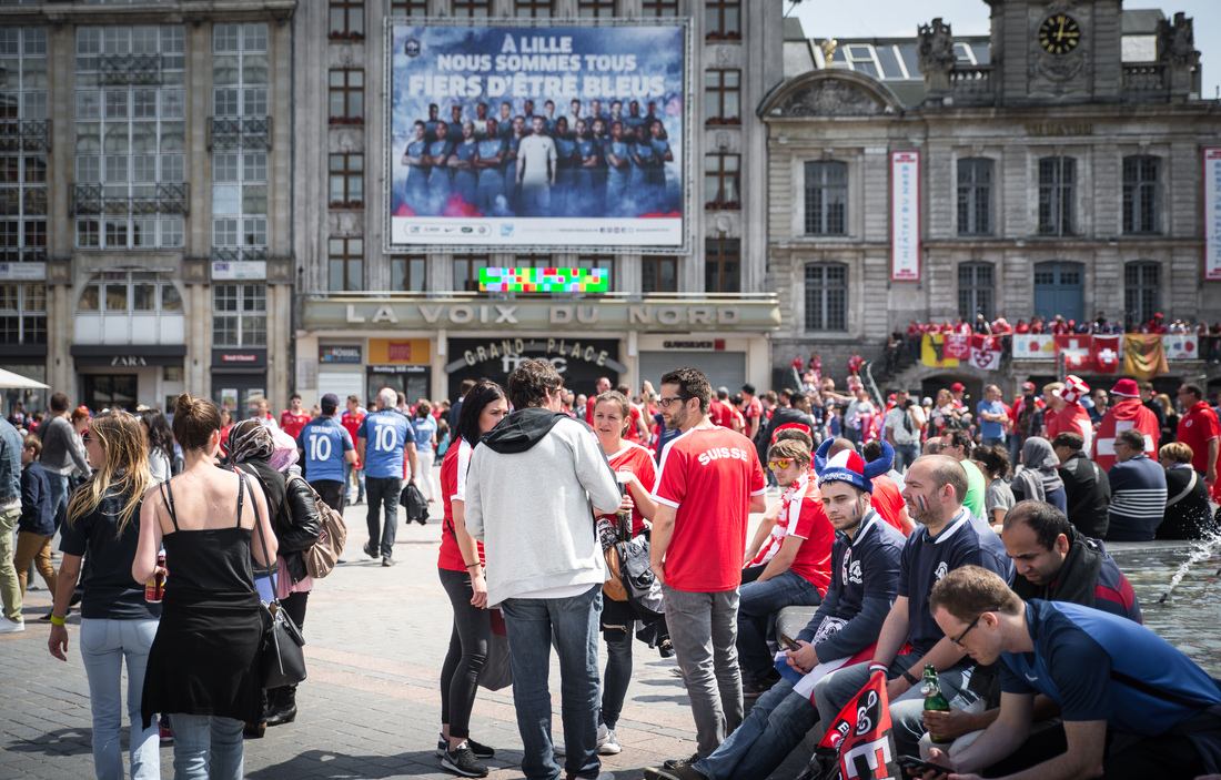 Supporters sur la grand place