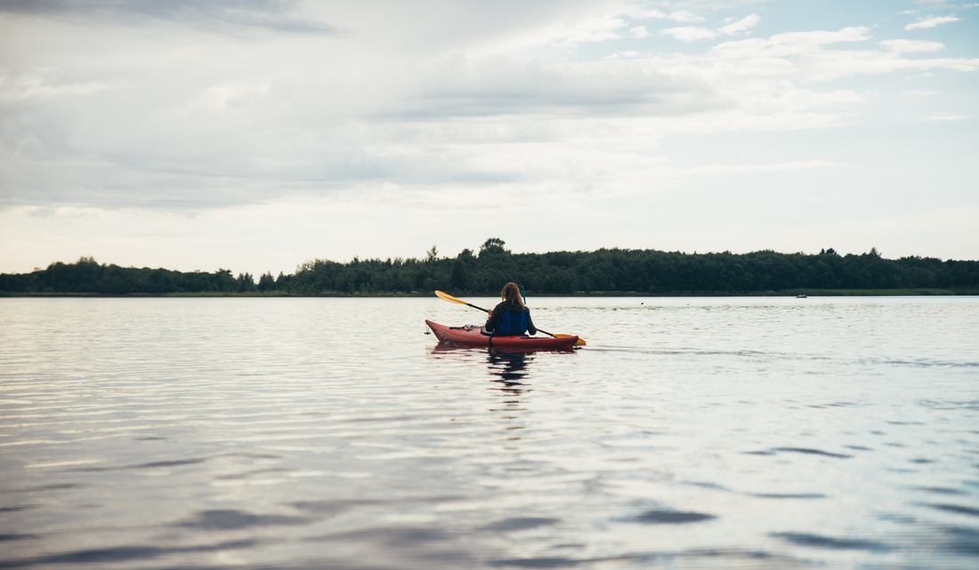Aller sur Iso-Kraaseli en kayak 