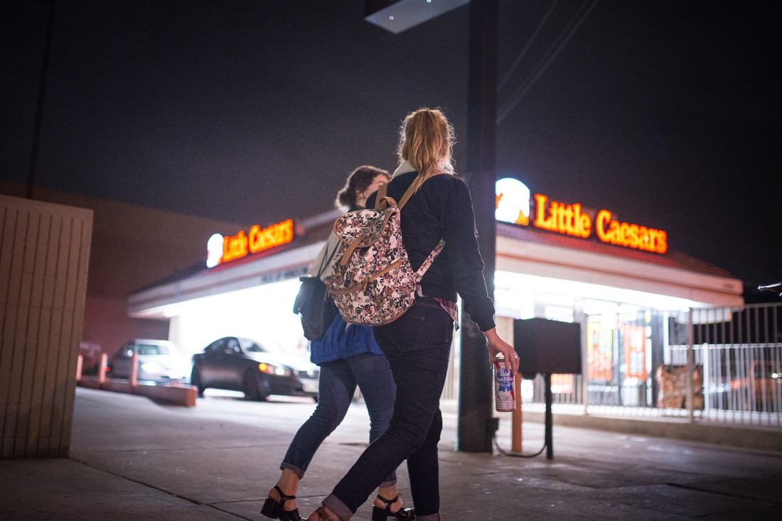 En direction de Little Caesars Pizza à Echo Park