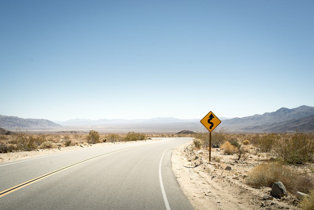 Attention, route sinueuse