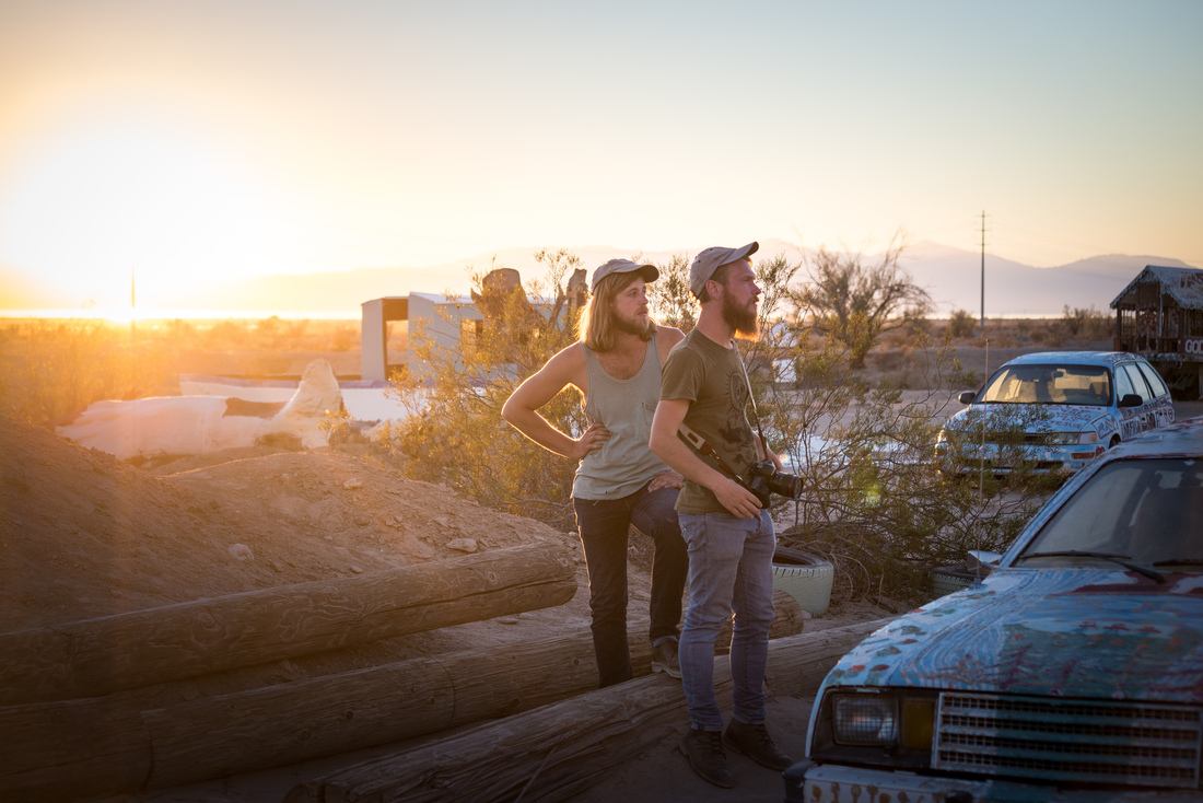 Richard et Aurélien, à Salvation Mountain
