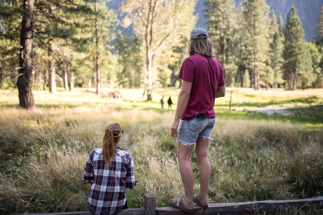 Manue et Richard dans la prairie de Yosemite