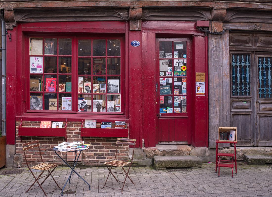 Librairie associative "Le rouge et le noir"