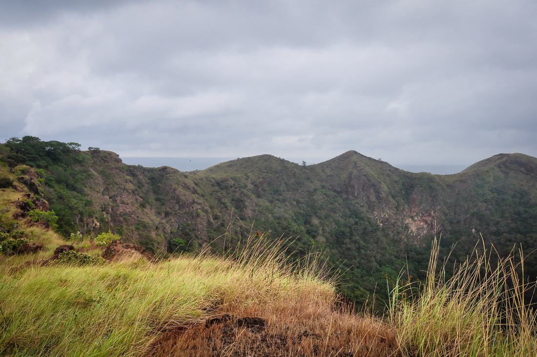 Immense cratère du volcan Masaya