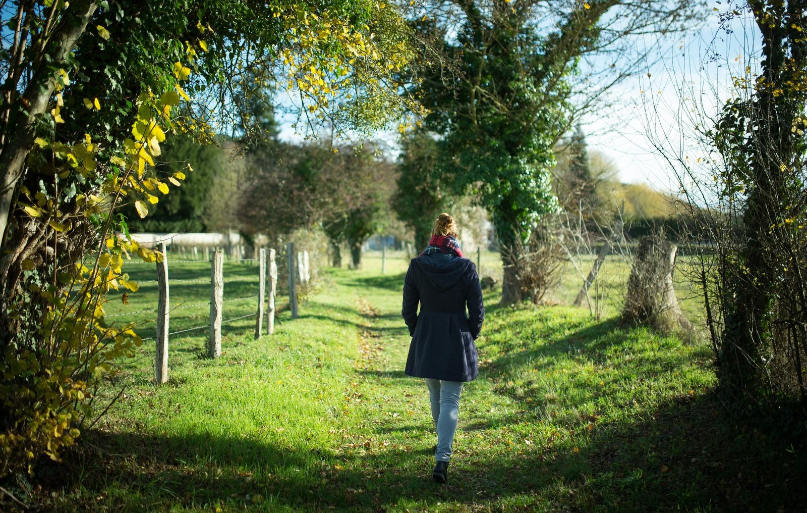 Manue dans les champs