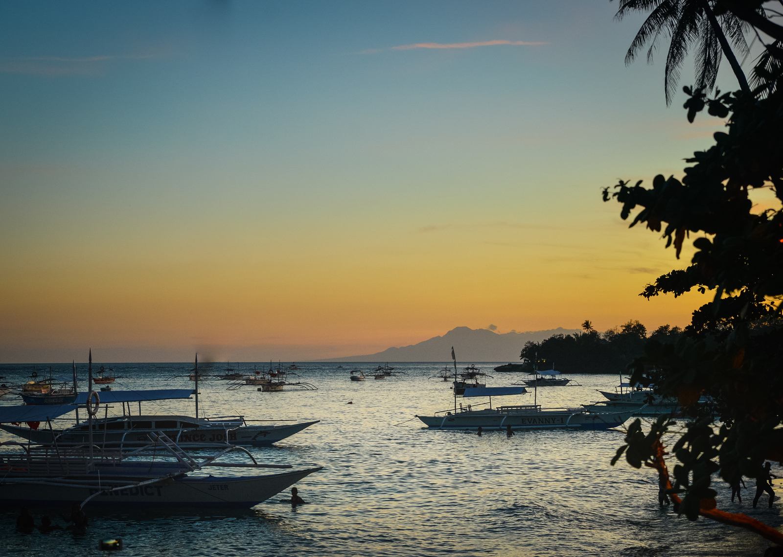 Coucher de soleil sur Alona Beach