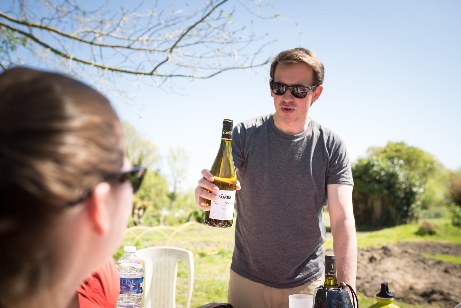 Apéritif au soleil dans les marais 