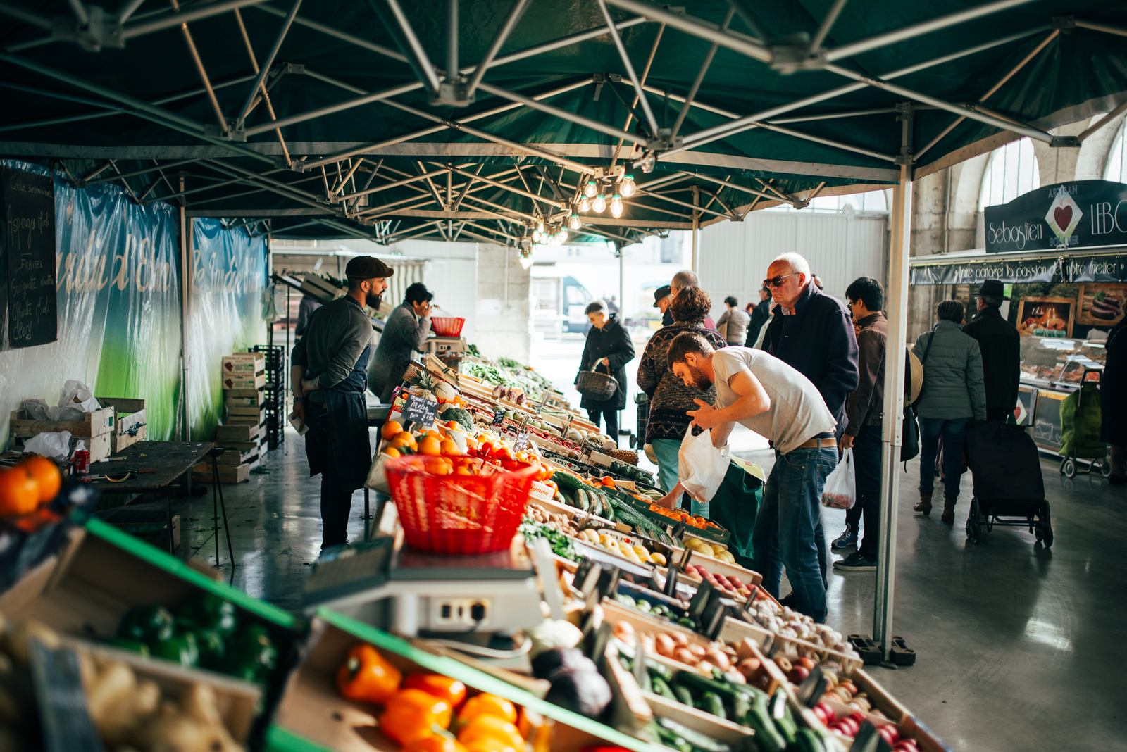 Au marché de la Halle aux blés