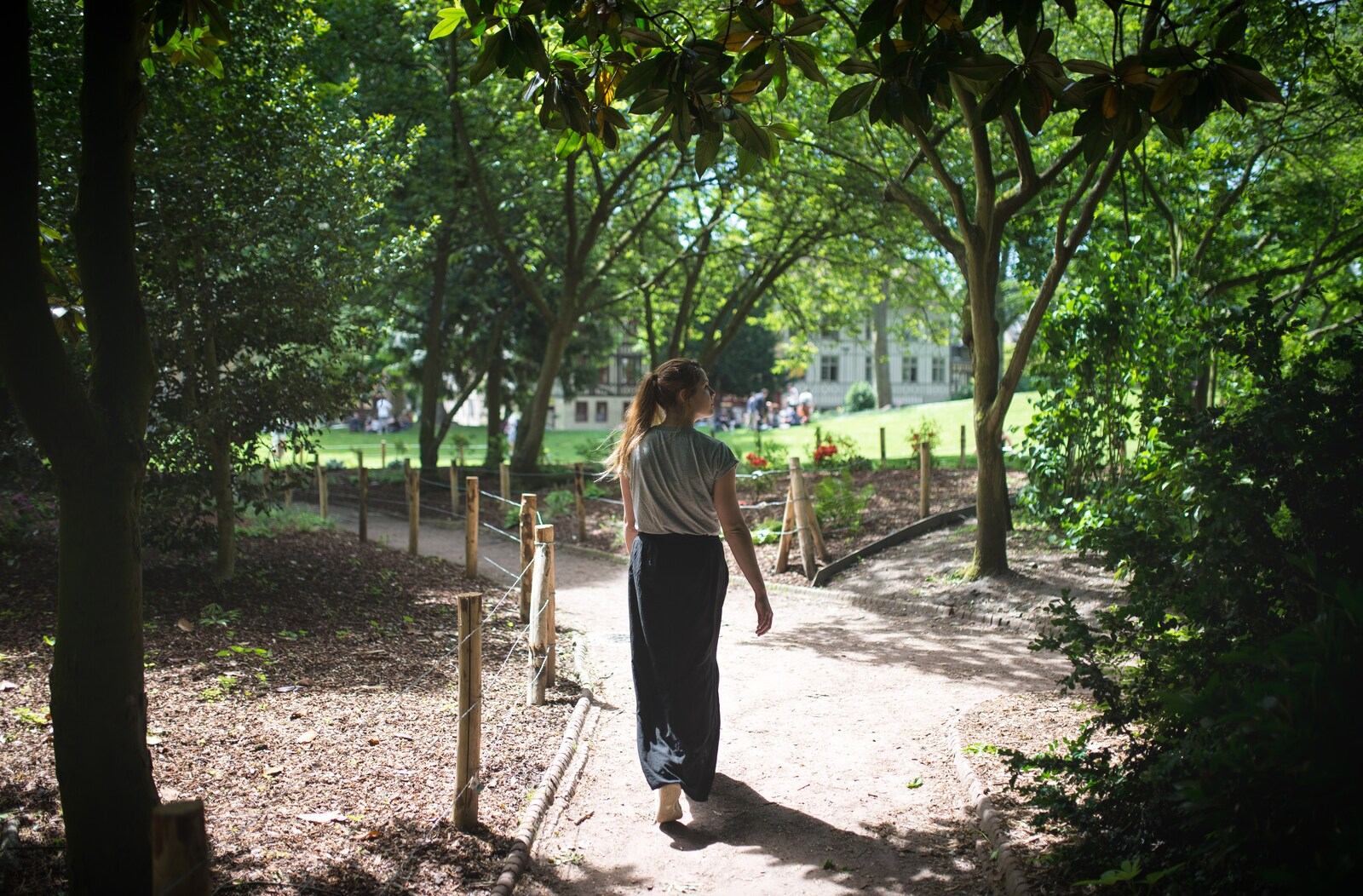 Se promener dans les jardins de l'Abbatiale Saint Ouen 