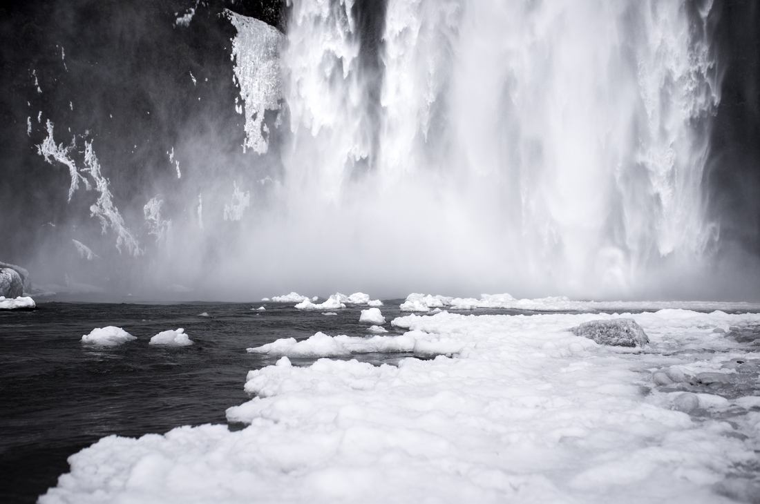 Skógafoss en hiver