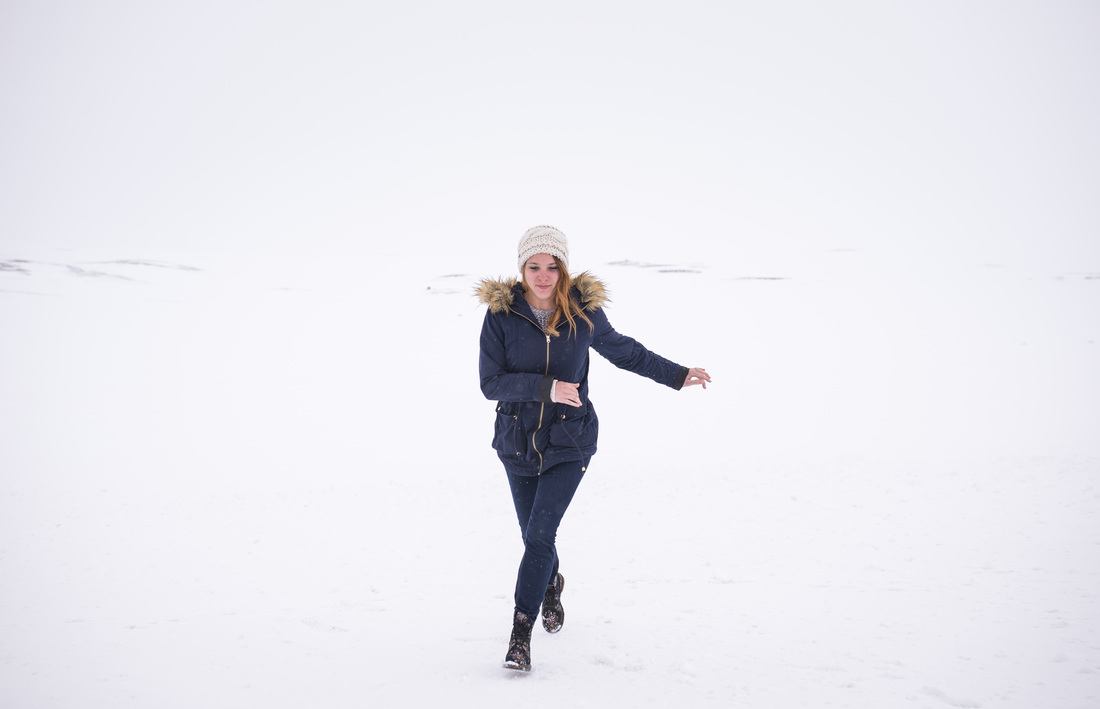 Dans les paysages enneigés d'Islande