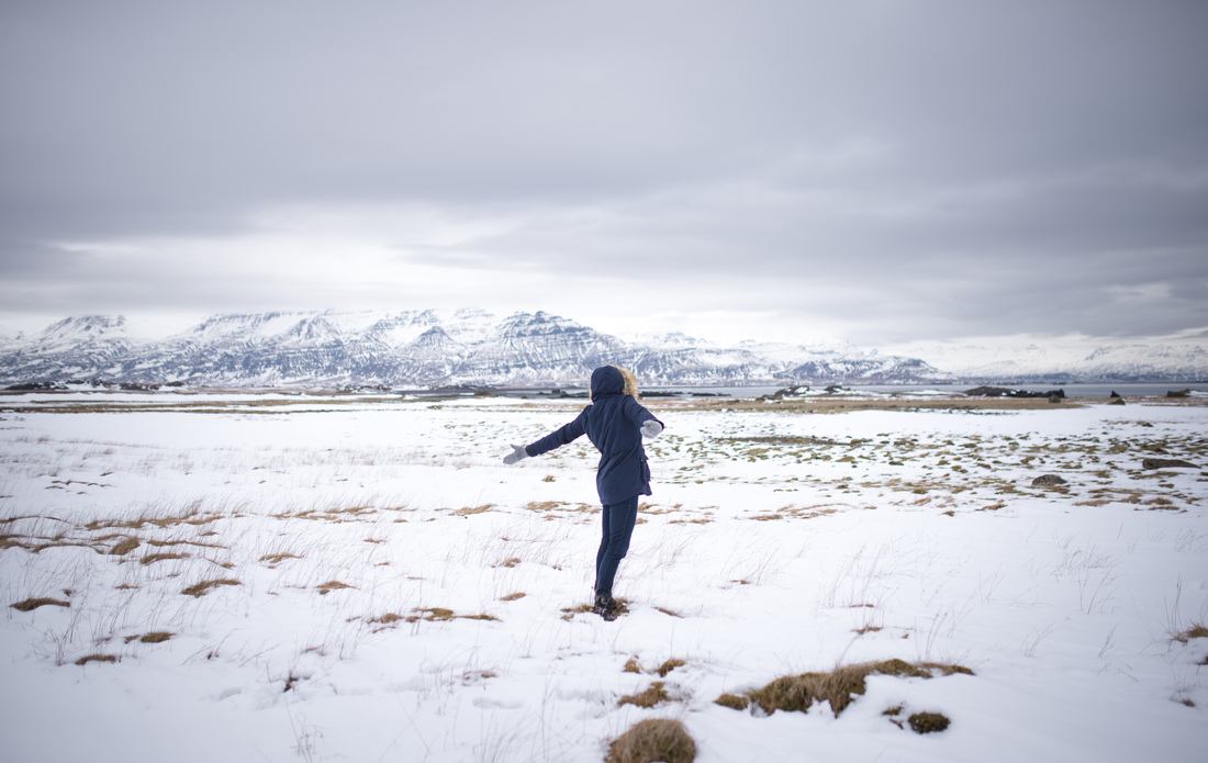 Manue (heureuse) dans la neige