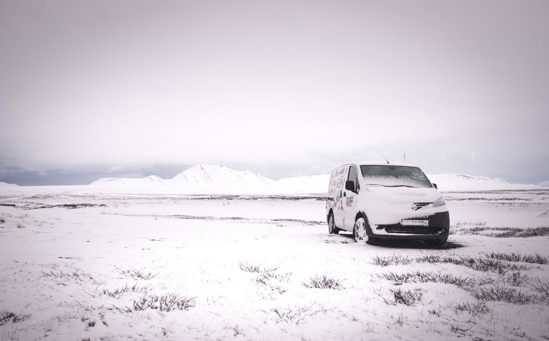 Notre van... au matin sous la neige